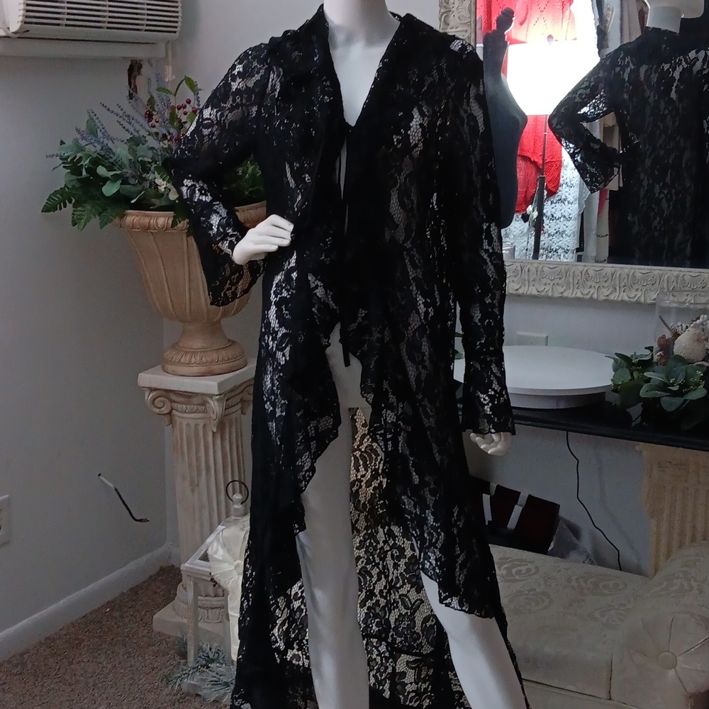Chic Black Lace Women's Robe - Picture 3 of 12